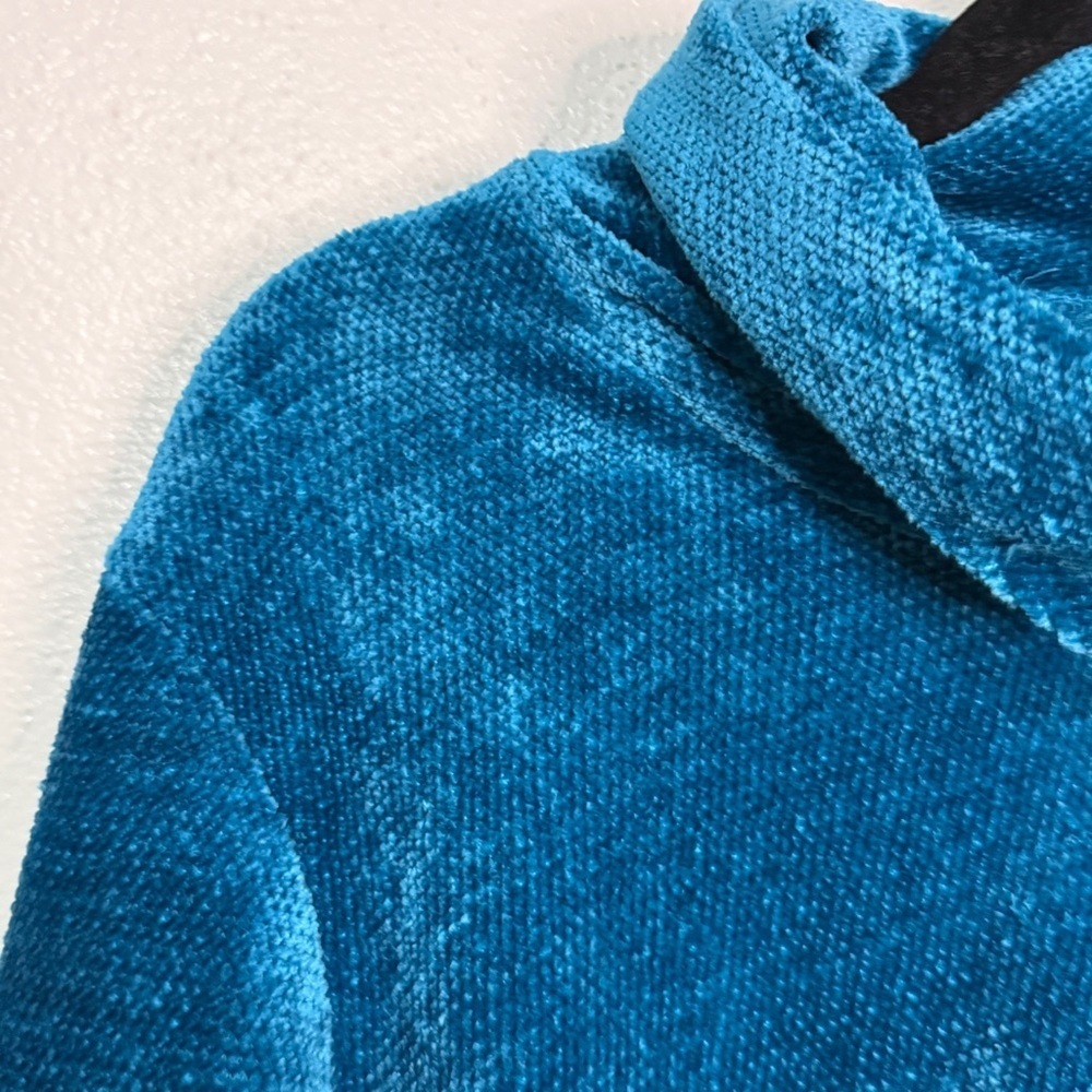 Passports Vibrant Teal Sweater, Velvety Fabric Sz S. - Picture 2 of 7